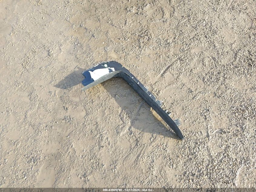 2018 Chevrolet Equinox Lt VIN: 2GNAXJEV8J6245591 Lot: 43909768