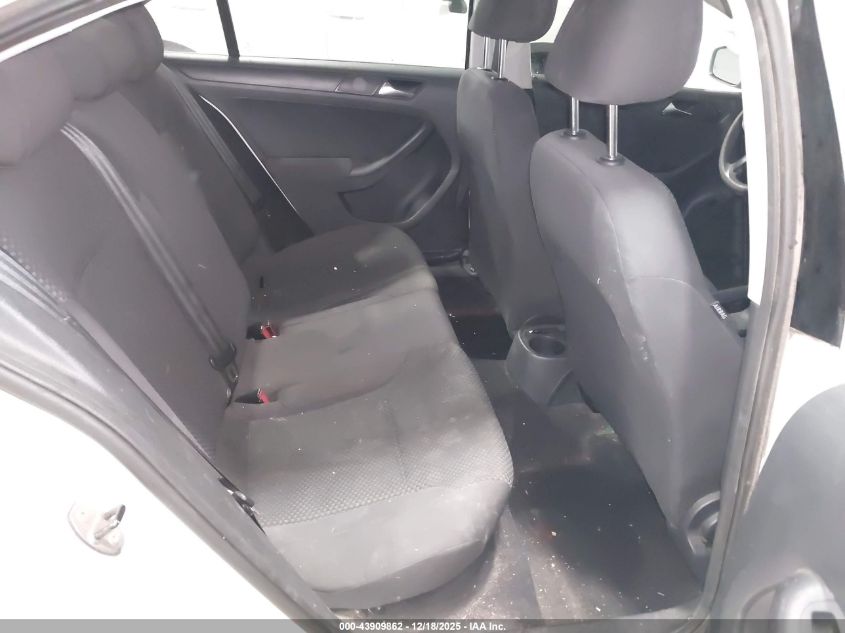 2011 Volkswagen Jetta 2.0L S VIN: 3VW2K7AJ9BM379936 Lot: 43909862