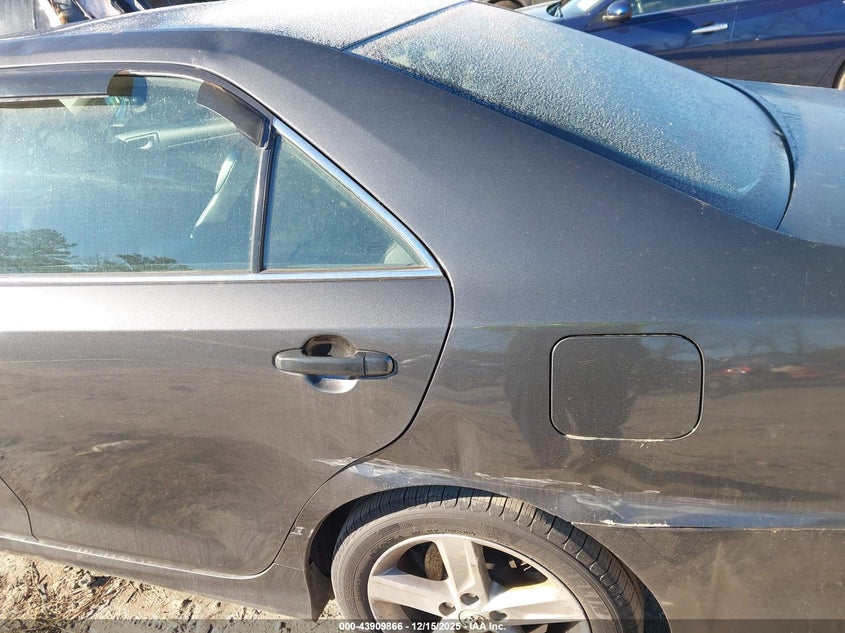 4T1BF1FK3CU612224 2012 TOYOTA CAMRY photo no. 11