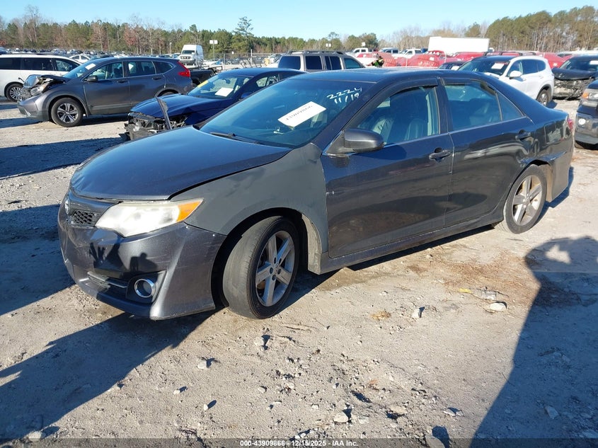 4T1BF1FK3CU612224 2012 TOYOTA CAMRY photo no. 2