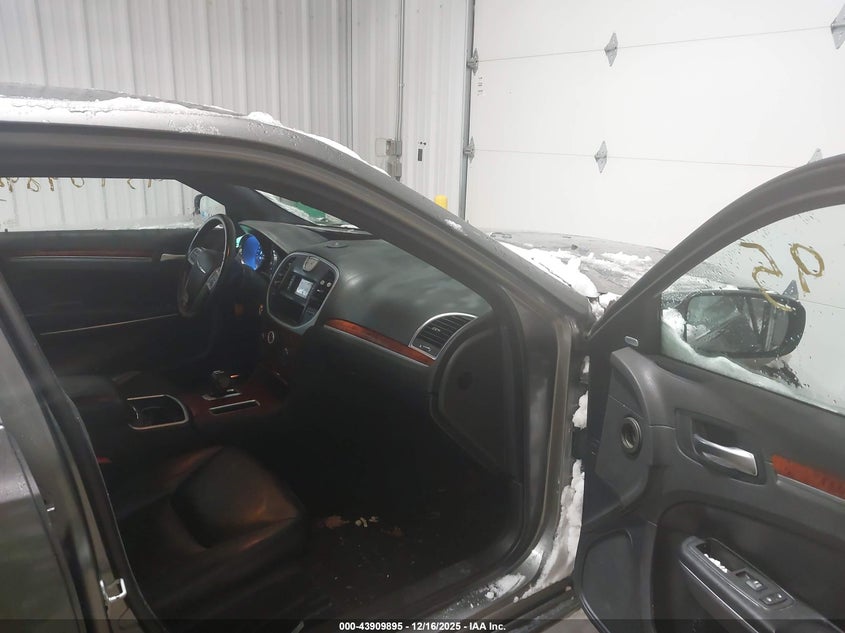 2012 Chrysler 300 Limited