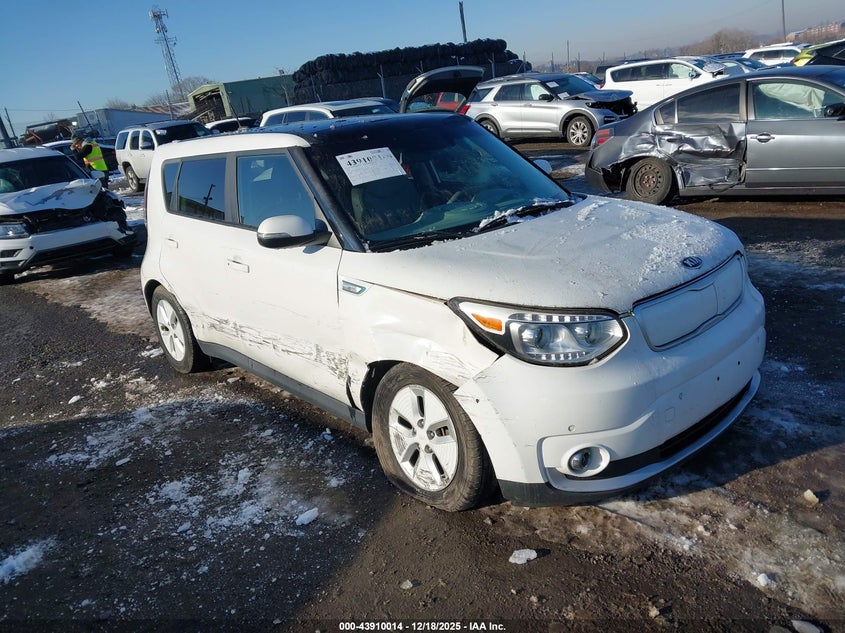 KNDJX3AE5G7011492 KIA SOUL EV Photo 1