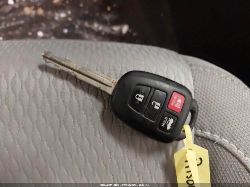 2016 Toyota Corolla Le VIN: 5YFBURHE4GP477256 Lot: 43910029