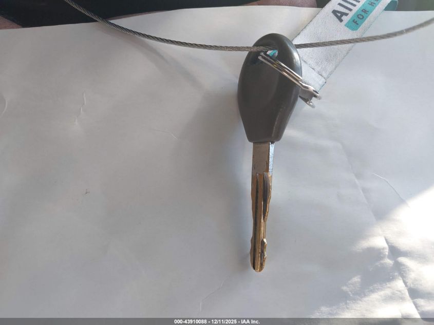 2001 Nissan Xterra Xe-V6 VIN: 5N1ED28TX1C582575 Lot: 43910088