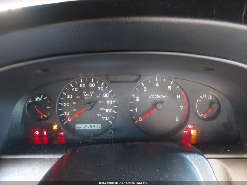 2001 Nissan Xterra Xe-V6 VIN: 5N1ED28TX1C582575 Lot: 43910088