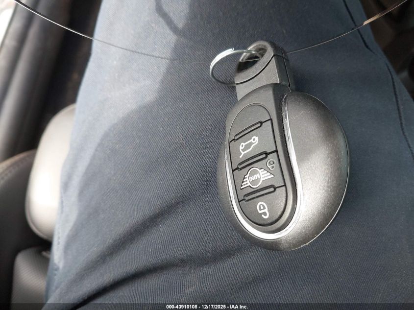 2021 Mini Hardtop Cooper S VIN: WMWXU9C00M2N40068 Lot: 43910108