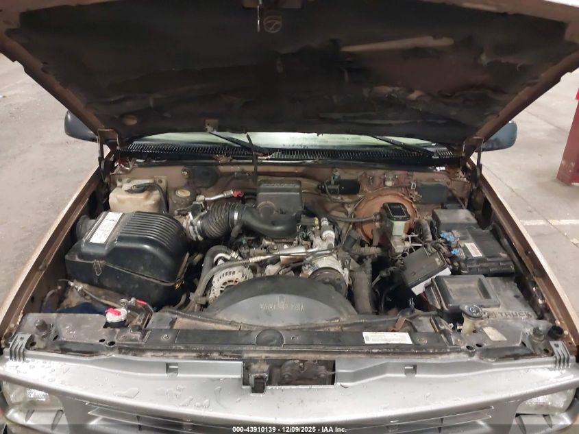 1996 Chevrolet Gmt-400 K2500 VIN: 1GCGK29R3TE257960 Lot: 43910139