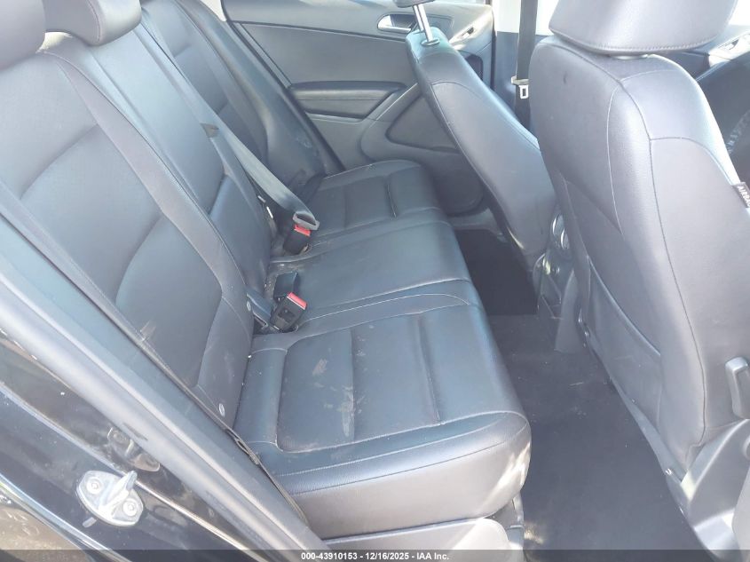 2017 Volkswagen Tiguan 2.0T/2.0T S VIN: WVGAV7AX6HK019951 Lot: 43910153