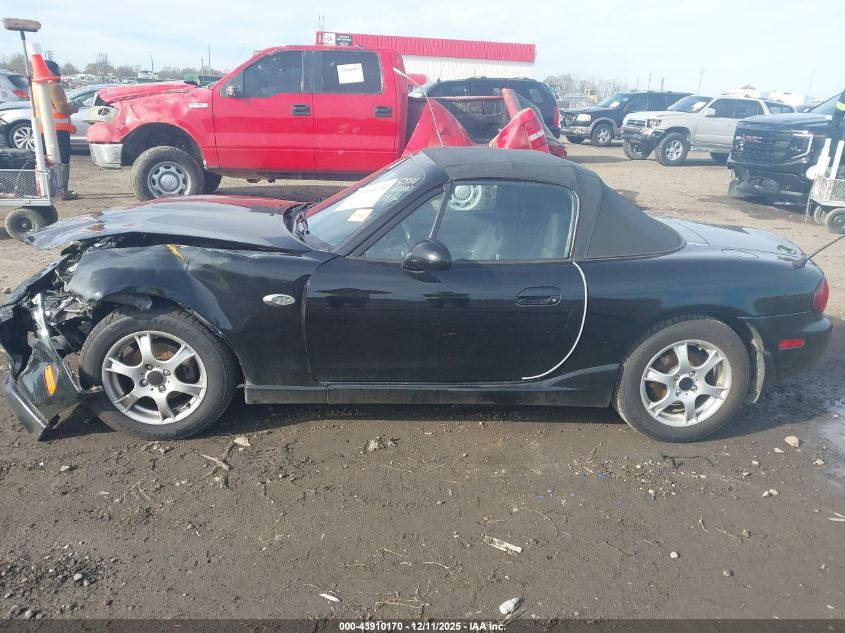 2000 Mazda Mx-5 Miata Ls/Special Edition VIN: JM1NB3536Y0152588 Lot: 43910170