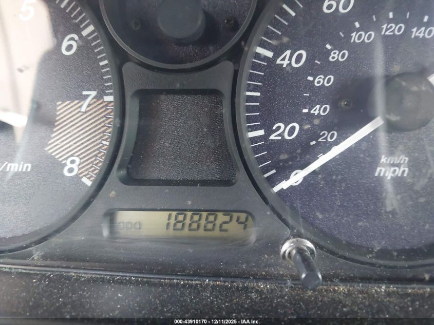 2000 Mazda Mx-5 Miata Ls/Special Edition VIN: JM1NB3536Y0152588 Lot: 43910170