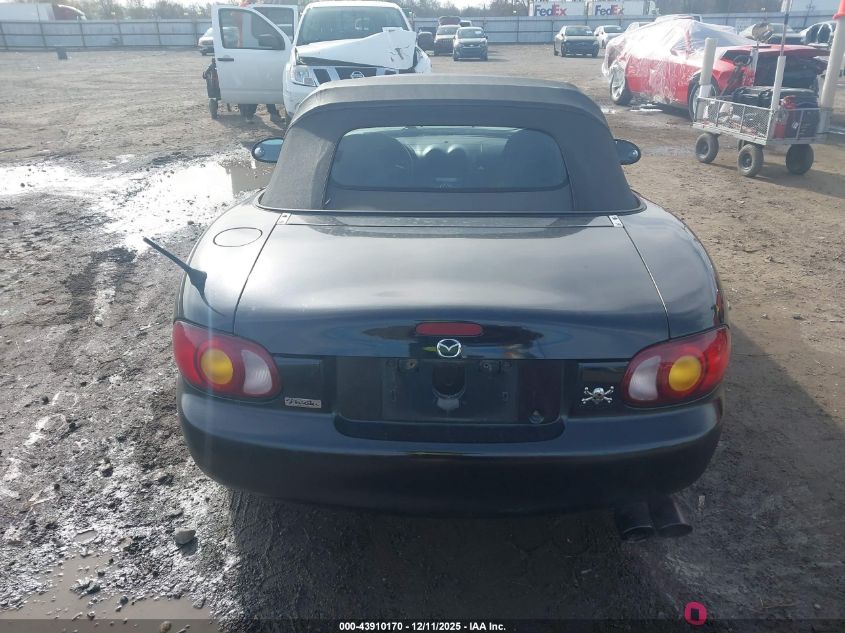 2000 Mazda Mx-5 Miata Ls/Special Edition VIN: JM1NB3536Y0152588 Lot: 43910170