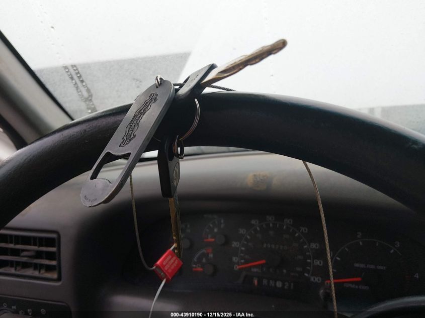 2001 Ford F-250 Lariat/Xl/Xlt VIN: 3FTNX21F01MA06217 Lot: 43910190