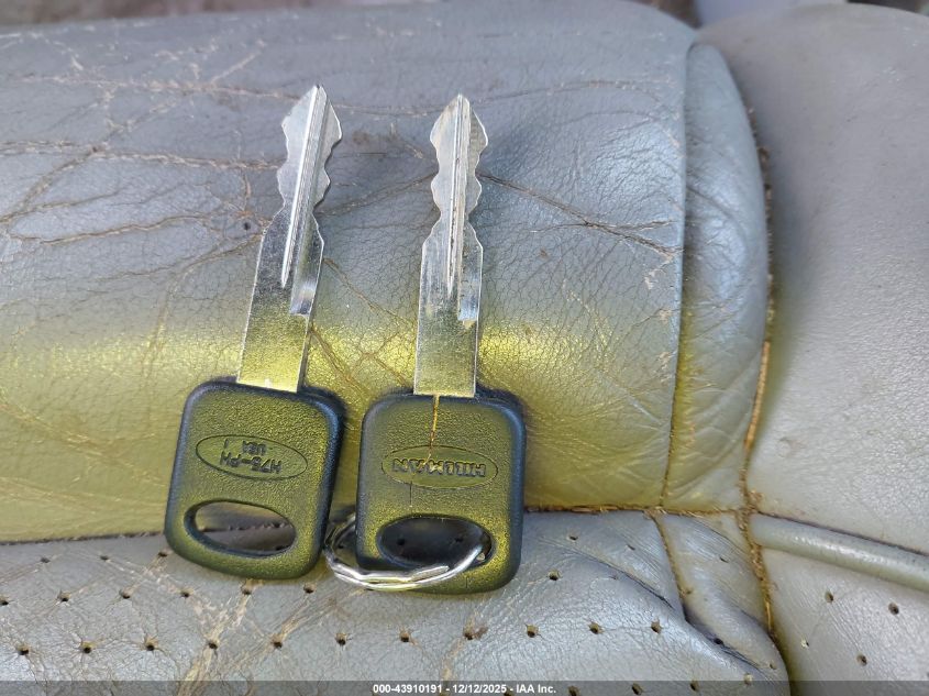 1997 Mercury Mountaineer VIN: 4M2DU55P8VUJ15965 Lot: 43910191