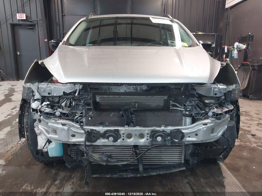 2017 Ford Escape Se VIN: 1FMCU9G93HUF00518 Lot: 43910240