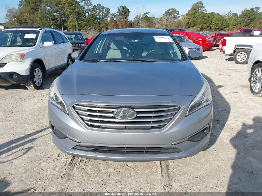 2017 Hyundai Sonata Se VIN: 5NPE24AF5HH586946 Lot: 43910261