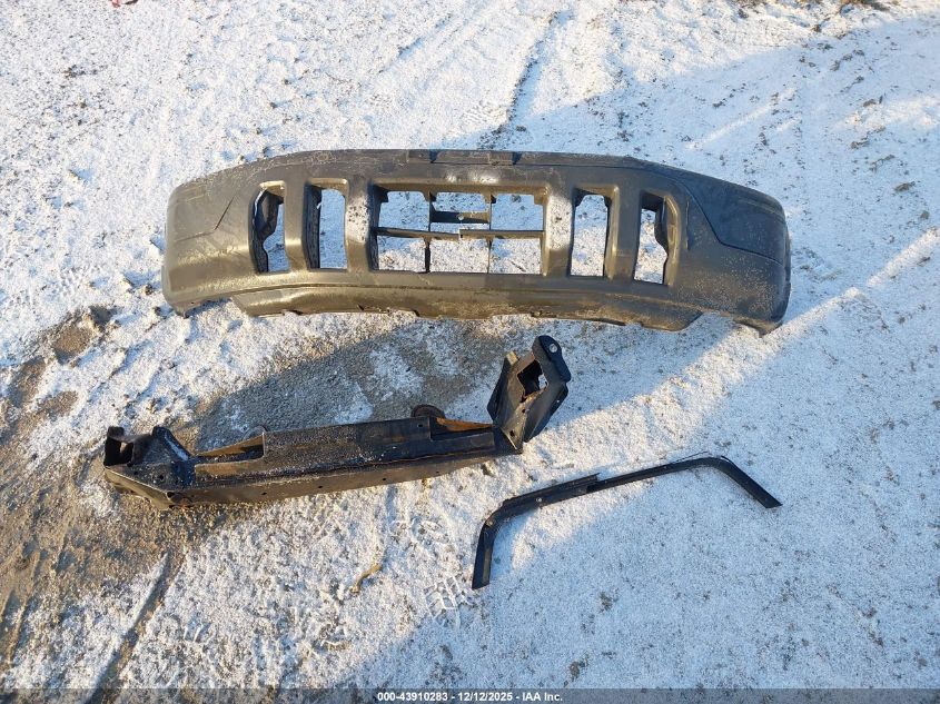 1999 Honda Cr-V Lx VIN: JHLRD1845XC076561 Lot: 43910283