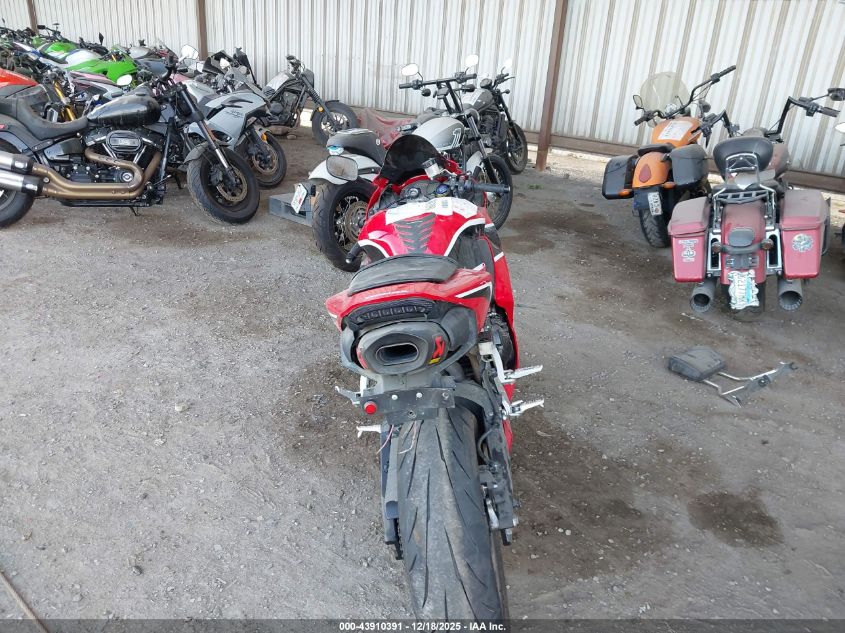 2018 Honda Cbr600 Rr VIN: JH2PC40H1JK400004 Lot: 43910391