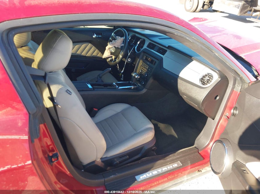 2012 Ford Mustang V6 Premium