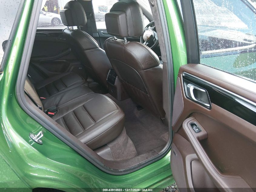 2020 Porsche Macan Turbo VIN: WP1AF2A57LLB60841 Lot: 43910503