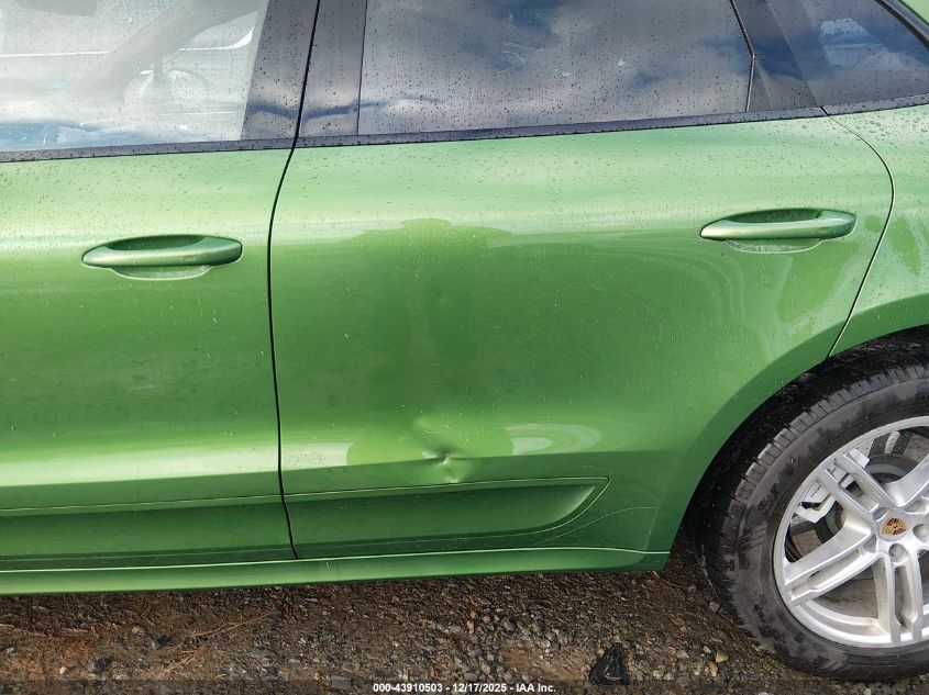 2020 Porsche Macan Turbo VIN: WP1AF2A57LLB60841 Lot: 43910503