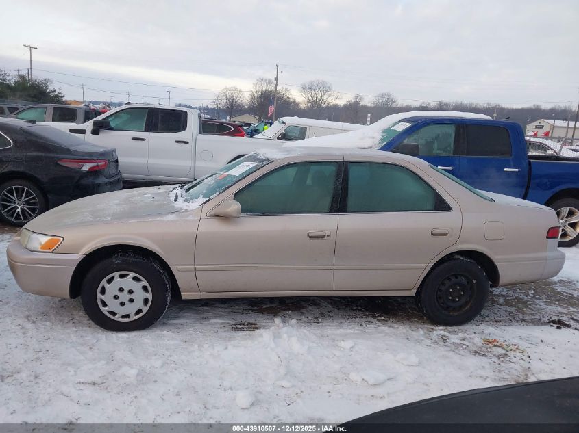 1997 Toyota Camry Le VIN: 4T1BG22K5VU820987 Lot: 43910507