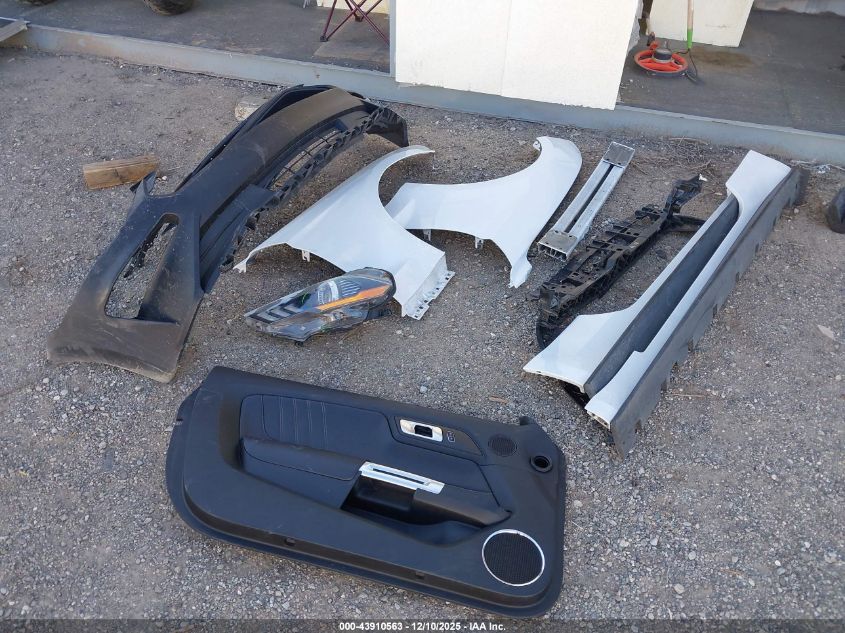 2021 Ford Mustang Ecoboost Premium Fastback VIN: 1FA6P8TH1M5141907 Lot: 43910563