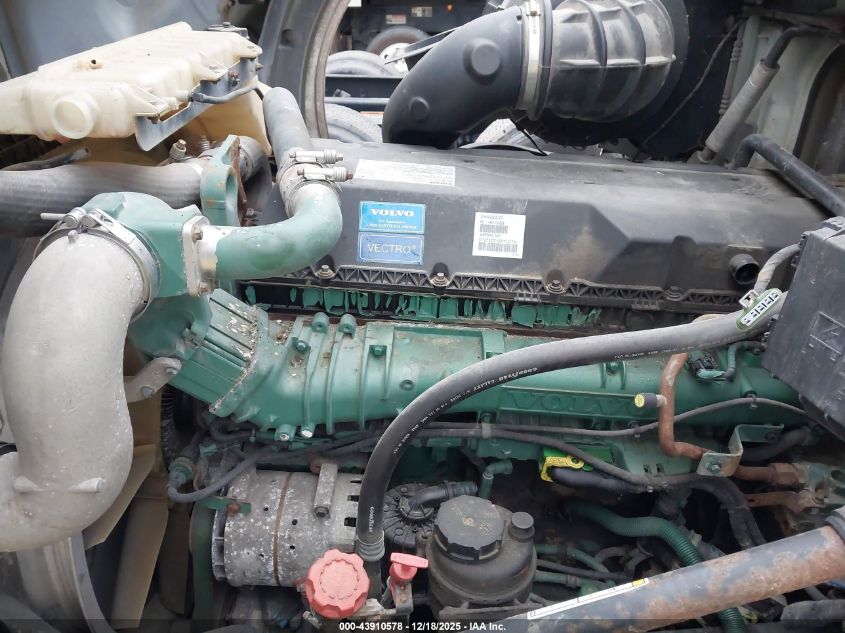2015 Volvo Vn Vnl VIN: 4V4NC9EH6FN917458 Lot: 43910578
