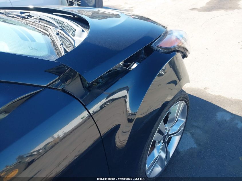 2013 Hyundai Veloster Base W/Gray VIN: KMHTC6AD4DU122864 Lot: 43910581