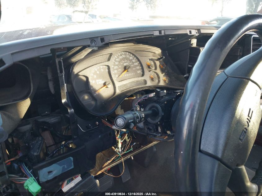 2007 GMC Sierra 1500 Classic Sle1 VIN: 2GTEC13Z571155915 Lot: 43910634