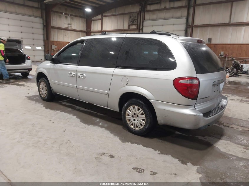 2006 Chrysler Town & Country Lx