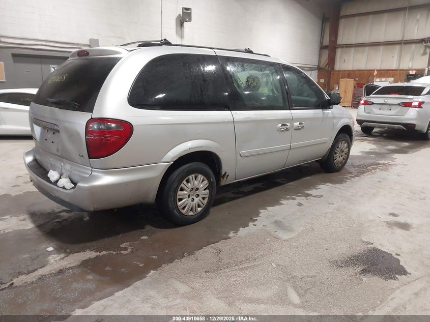 2006 Chrysler Town & Country Lx