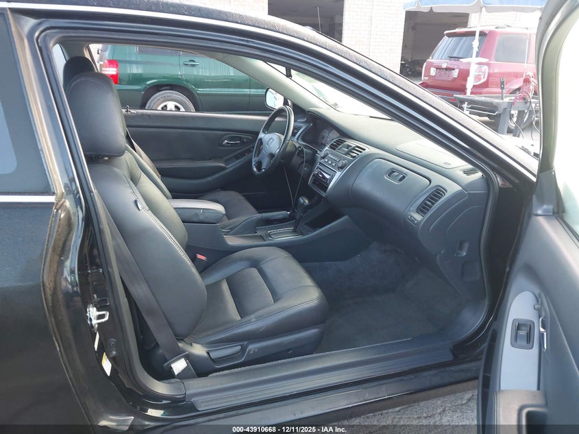 1HGCG32781A022765 2001 HONDA ACCORD photo no. 5