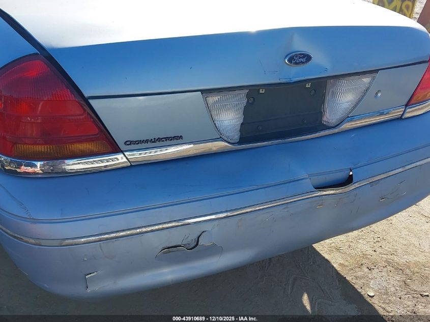 2000 Ford Crown Victoria Police Interceptor VIN: 2FAFP71W2YX202469 Lot: 43910689