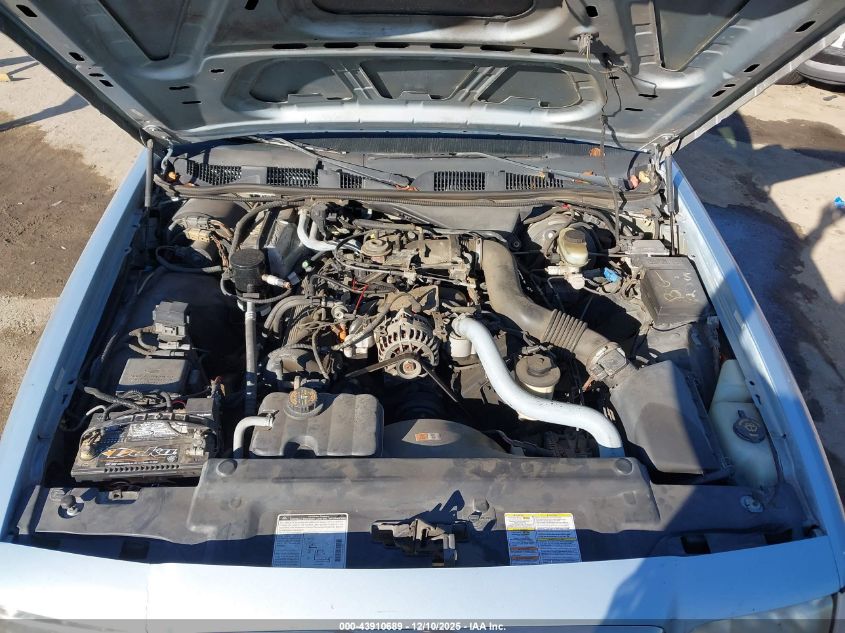 2000 Ford Crown Victoria Police Interceptor VIN: 2FAFP71W2YX202469 Lot: 43910689