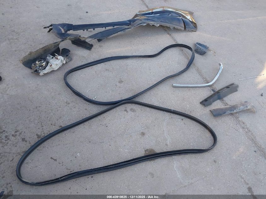 2018 Mazda Mazda3 Grand Touring VIN: 3MZBN1W34JM185697 Lot: 43910825