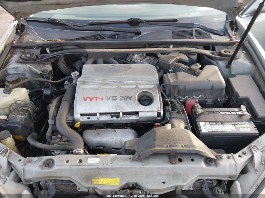 2005 Toyota Camry Xle V6 VIN: 4T1BF30K25U611797 Lot: 43910832