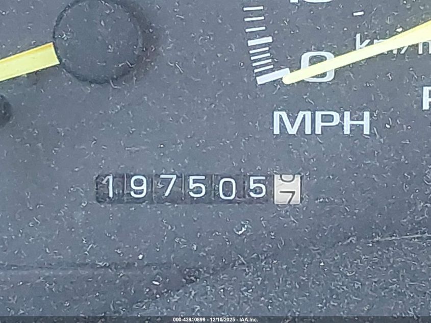 1998 Chevrolet Suburban 1500 VIN: 3GNEC16R4WG115396 Lot: 43910899