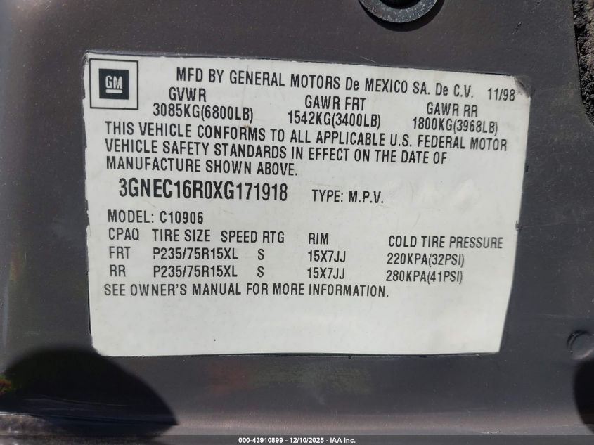 1998 Chevrolet Suburban 1500 VIN: 3GNEC16R4WG115396 Lot: 43910899