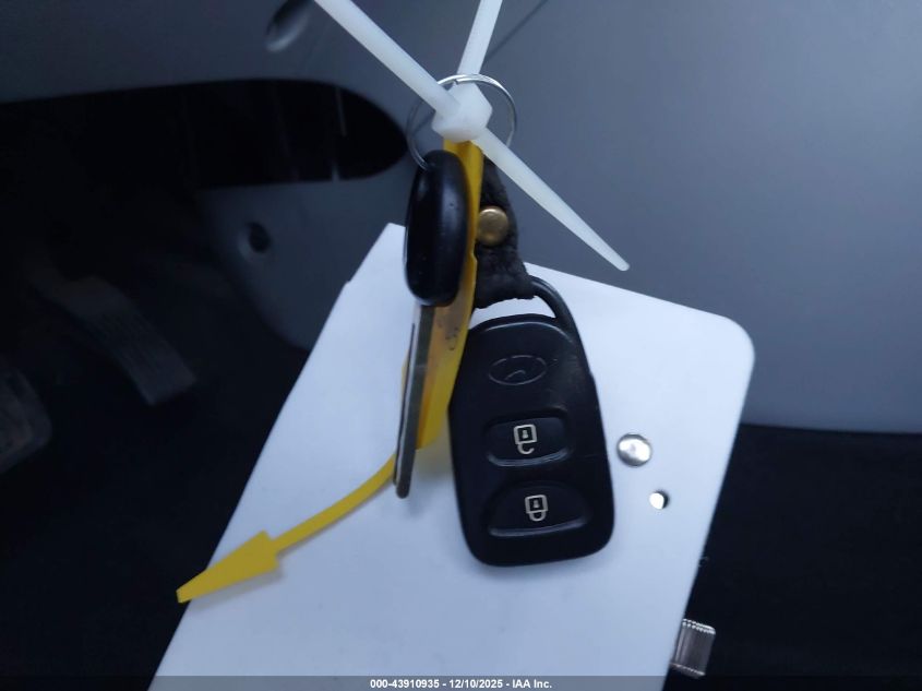 2012 Hyundai Accent Se VIN: KMHCU5AE9CU035184 Lot: 43910935