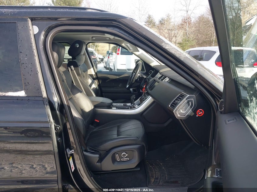 2016 Land Rover Range Rover Sport 5.0L V8 Supercharged/5.0L V8 Supercharged Dynamic