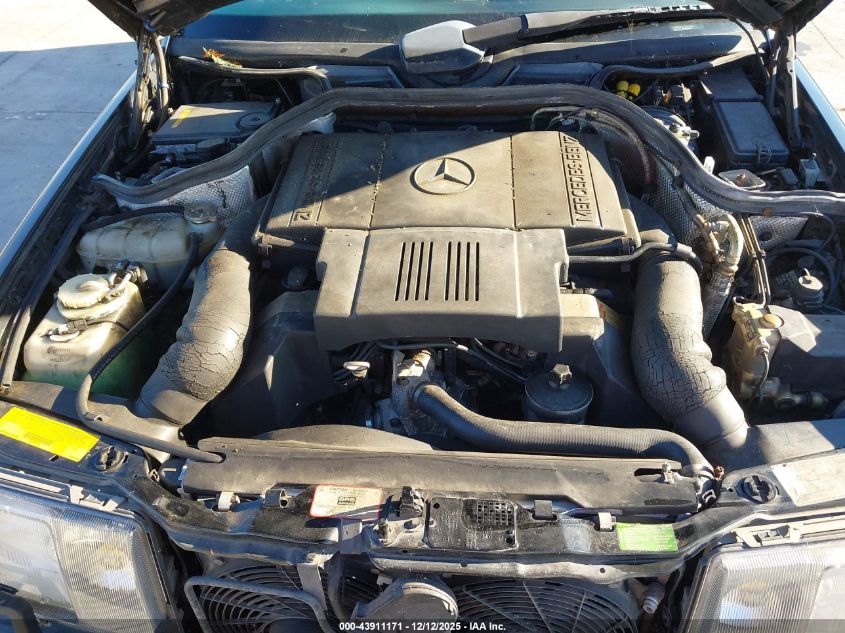 1993 Mercedes-Benz 400 E VIN: WDBEA34E0PB983009 Lot: 43911171