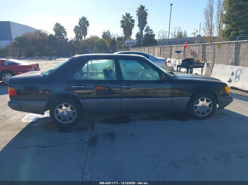 1993 Mercedes-Benz 400 E VIN: WDBEA34E0PB983009 Lot: 43911171