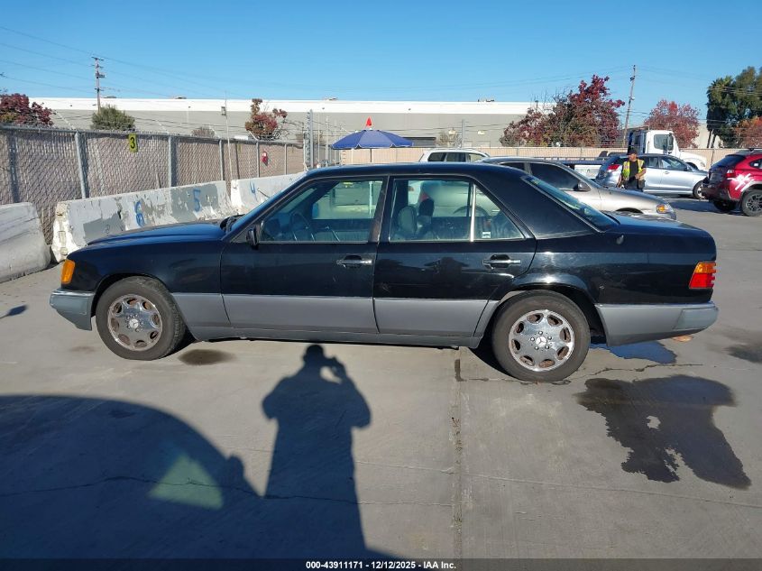 1993 Mercedes-Benz 400 E VIN: WDBEA34E0PB983009 Lot: 43911171