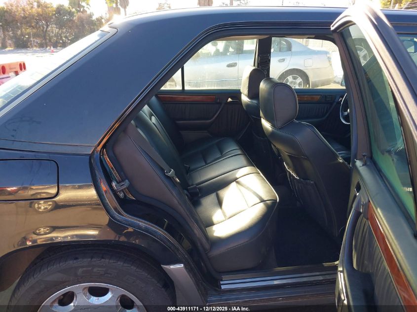 1993 Mercedes-Benz 400 E VIN: WDBEA34E0PB983009 Lot: 43911171