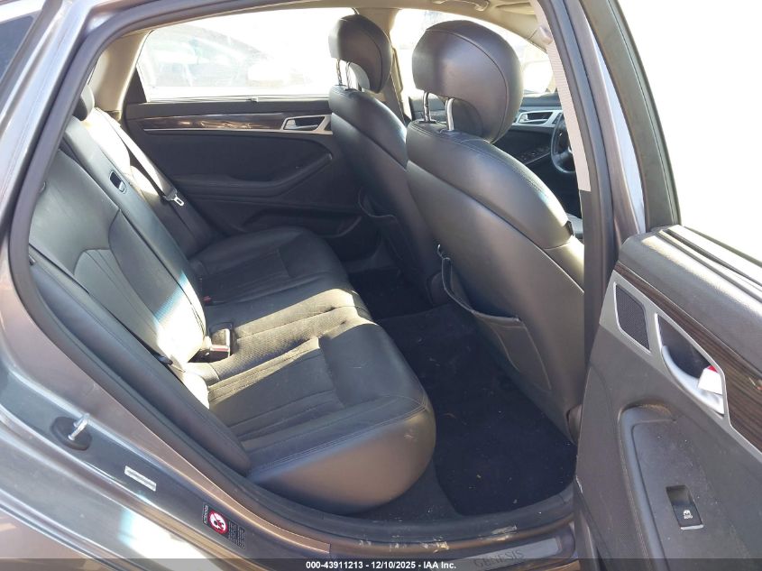 2015 Hyundai Genesis 3.8 VIN: KMHGN4JE2FU032270 Lot: 43911213