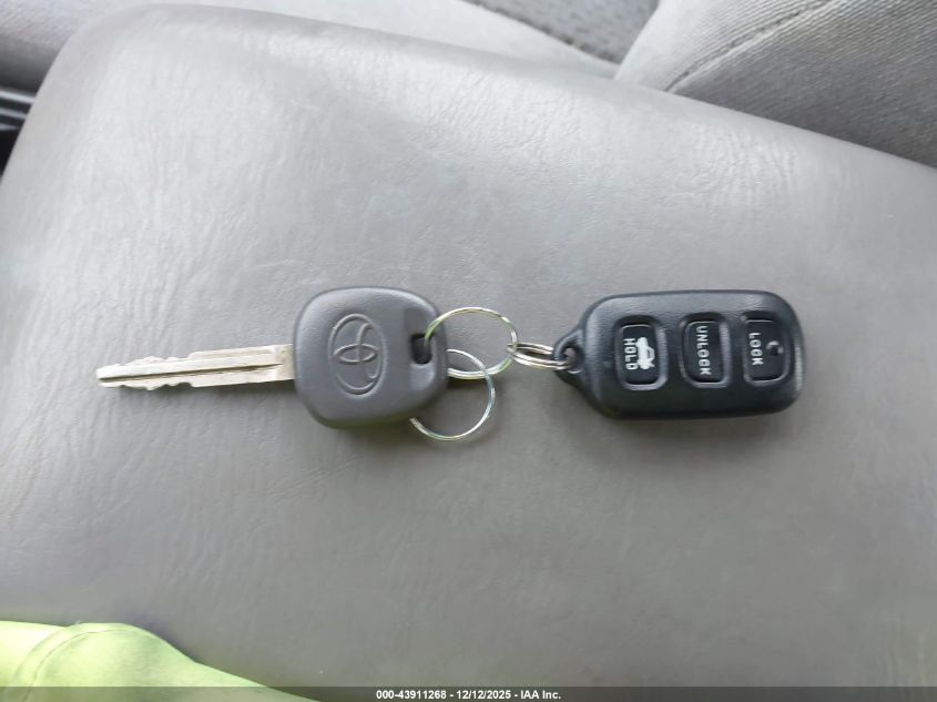 2004 Toyota Camry Le V6 VIN: 4T1BF30K34U588836 Lot: 43911268