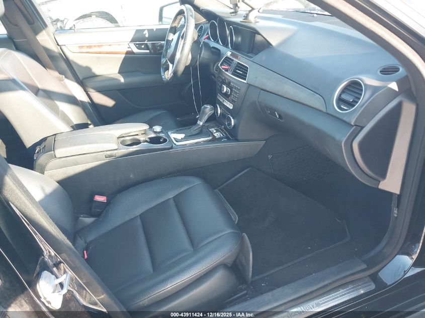 2014 Mercedes-Benz C 300 Sport 4Matic VIN: WDDGF8AB7EA942694 Lot: 43911424