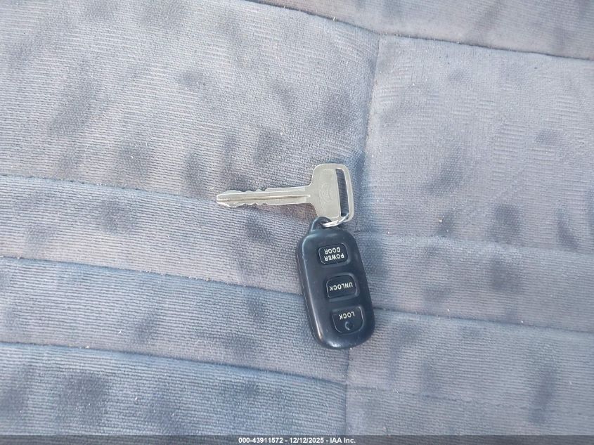 2001 Toyota Sienna Le VIN: 4T3ZF13C21U408871 Lot: 43911572