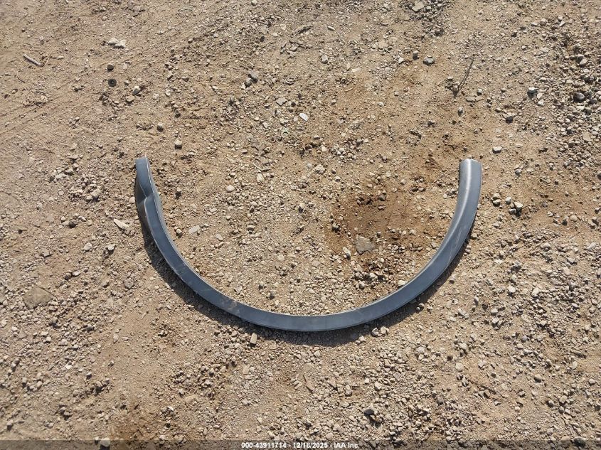 2021 Tesla Model Y Standard Range Rear-Wheel Drive VIN: 5YJYGDED2MF114042 Lot: 43911714