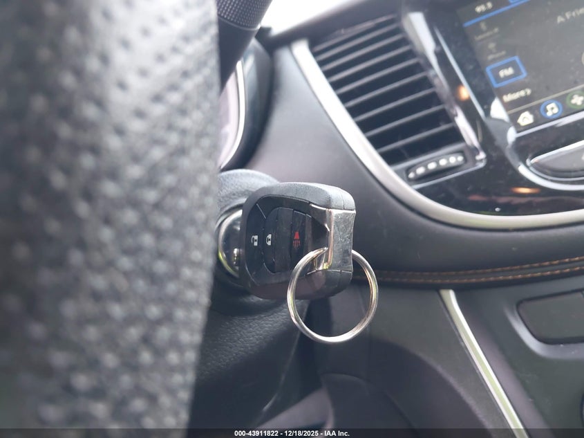 3GNCJKSB5KL220204 2019 CHEVROLET TRAX photo no. 11